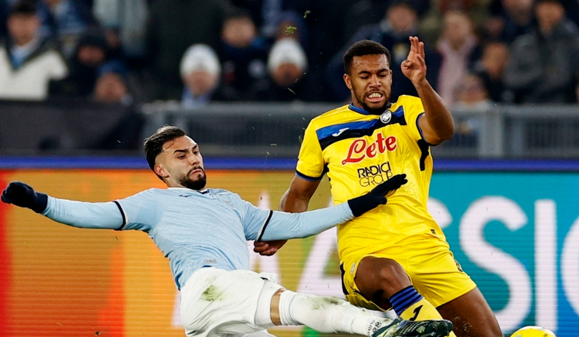 开云官方-拉齐奥训练开放日，关键时刻再遭质疑引欢呼，荷甲在即，心理建设被强调(舍甫琴科评价马拉多纳)